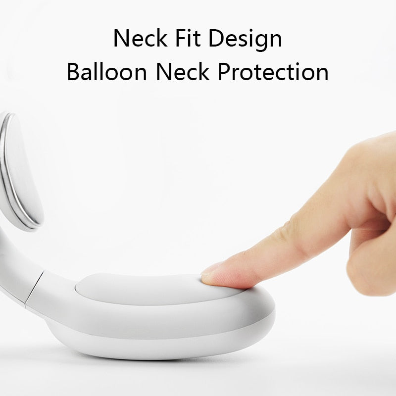 White neck pillow with a hand pressing it, labeled 'Neck Fit Design Balloon Neck Protection' on a white background.